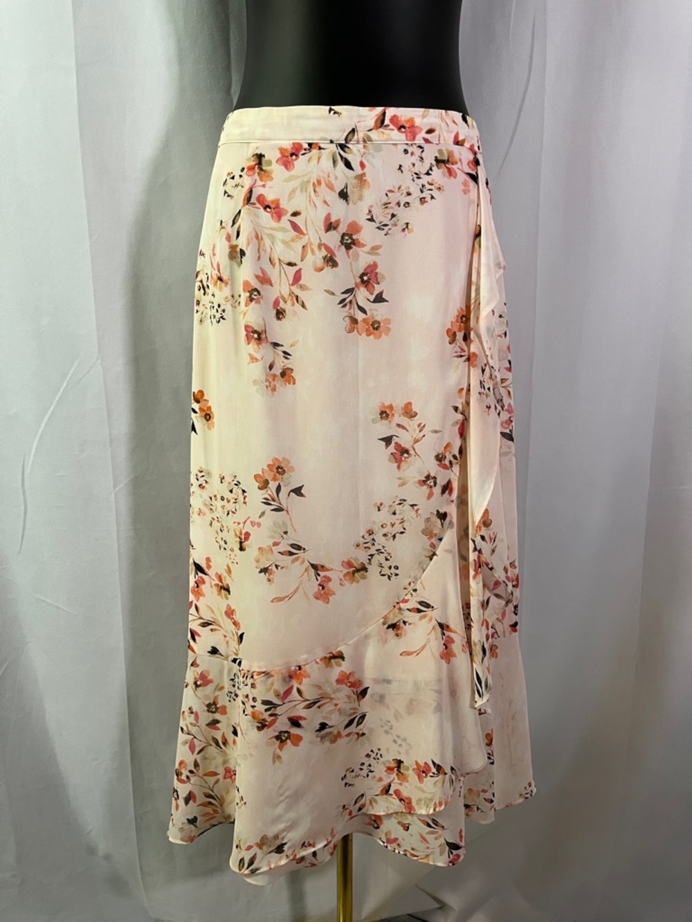 🛍 6 for $35 • Calvin Klein Pink Floral Print Ruffled Midi Skirt